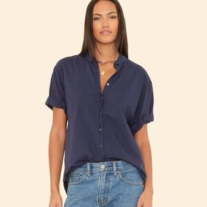 XiRENA Navy Channing Shirt Button Front Short Sleeve Blouse Size XS Cotton